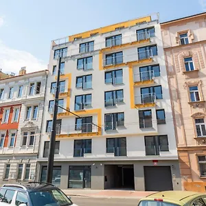 Brand New #31 In Brand New Building With Free Parking In The Center Apartmán