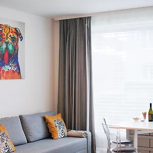 Holesovice Delight: Modern Comfort With A Twist In 7 Apartmán